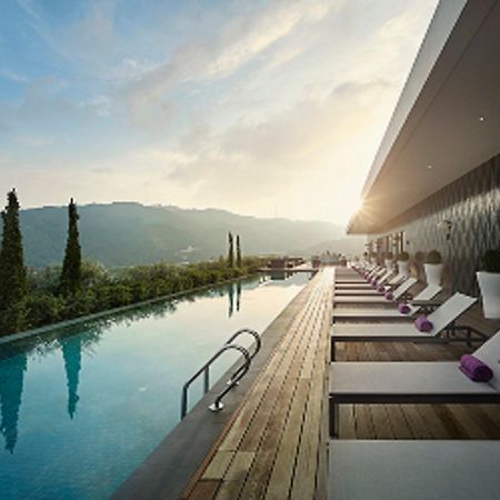 G Hotel Kelawai Tanjung Tokong Zewnętrze zdjęcie The swimming pool at the hotel