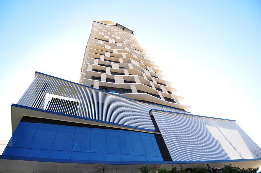 G Hotel Kelawai Tanjung Tokong Zewnętrze zdjęcie The hotel's main building