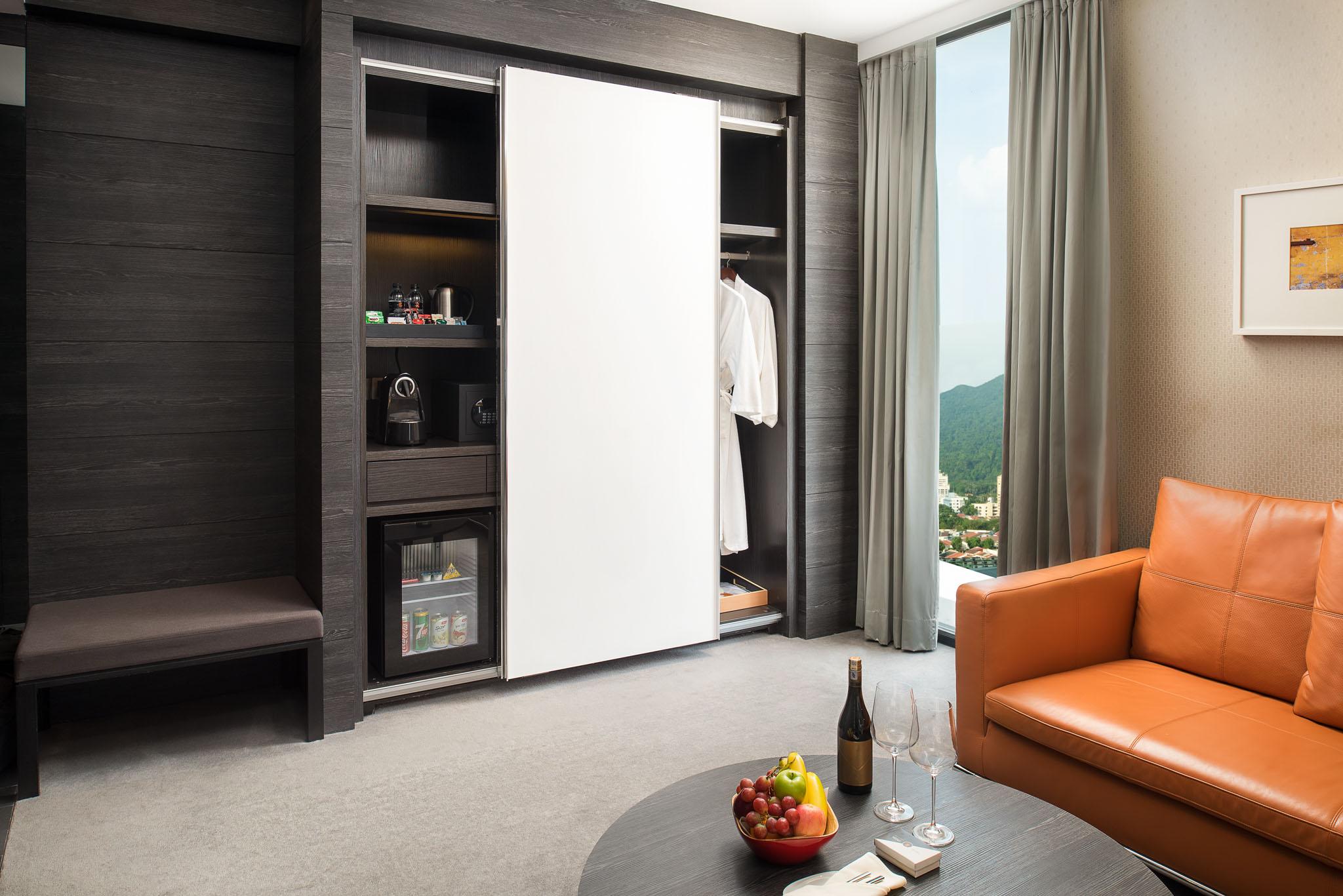 G Hotel Kelawai Tanjung Tokong Zewnętrze zdjęcie Sliding door