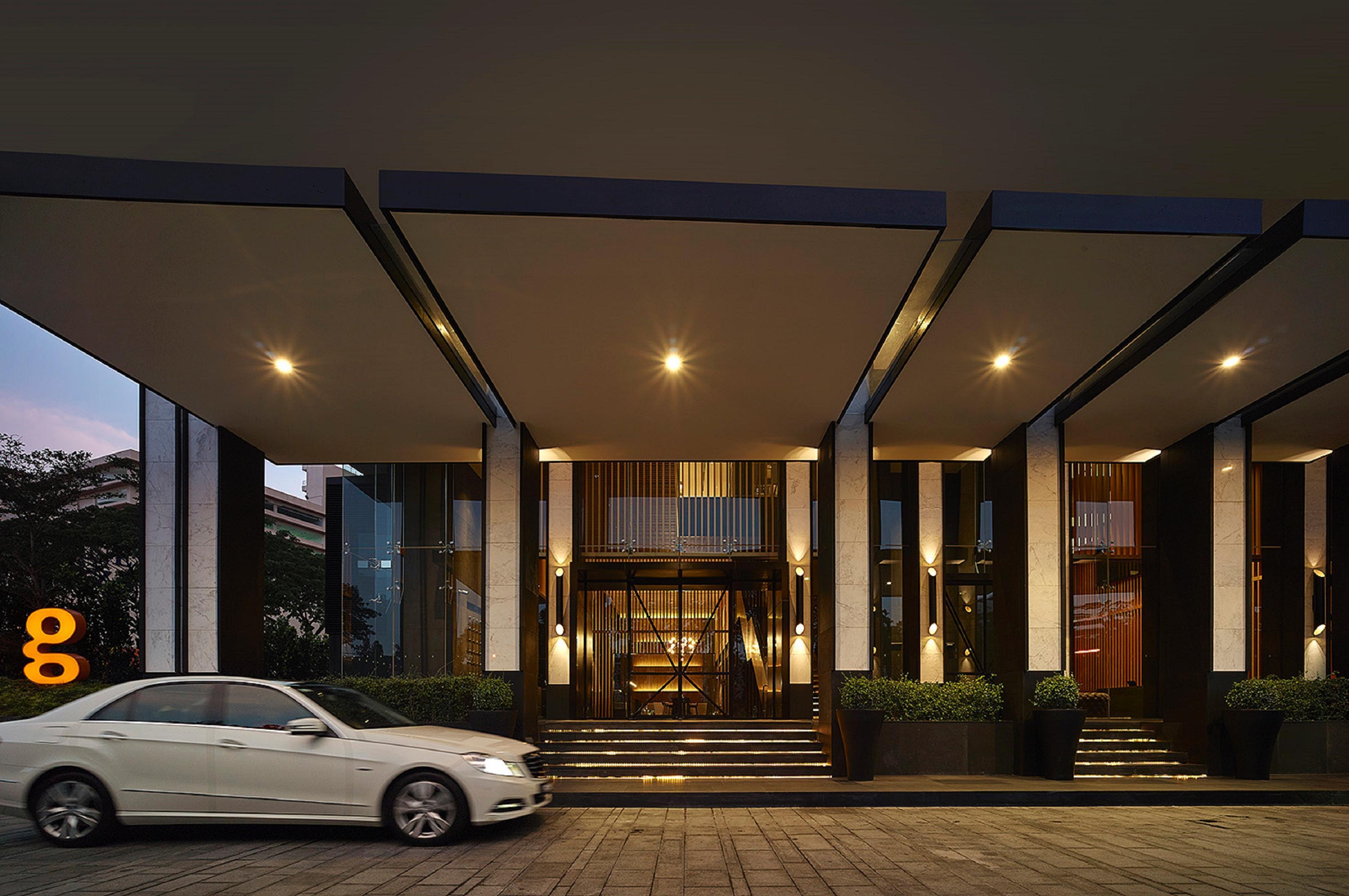 G Hotel Kelawai Tanjung Tokong Zewnętrze zdjęcie The entrance of the hotel