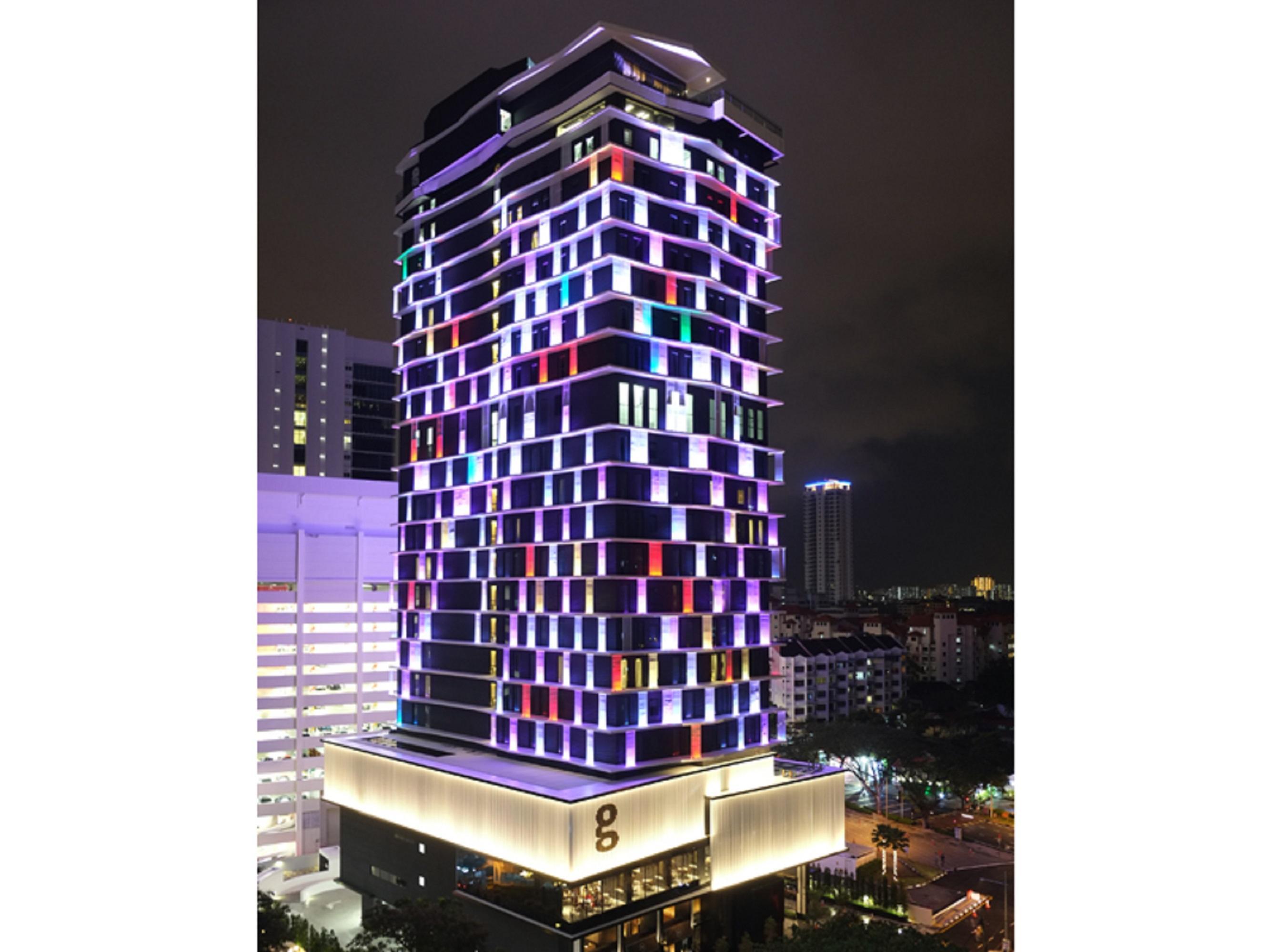 G Hotel Kelawai Tanjung Tokong Zewnętrze zdjęcie The hotel at night