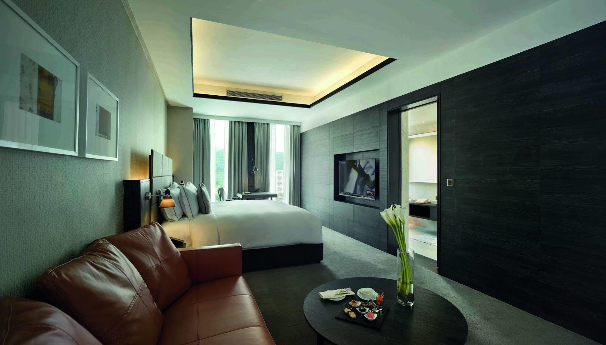 G Hotel Kelawai Tanjung Tokong Zewnętrze zdjęcie Deluxe Suite